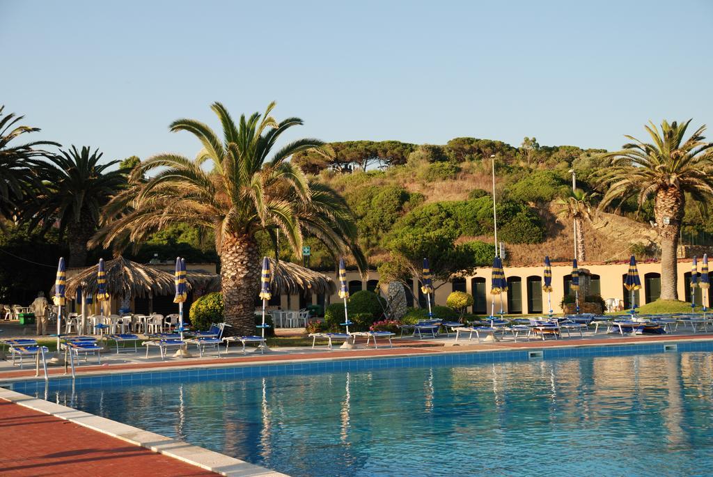 Hotel Baia Del Sole Civitavecchia Kültér fotó