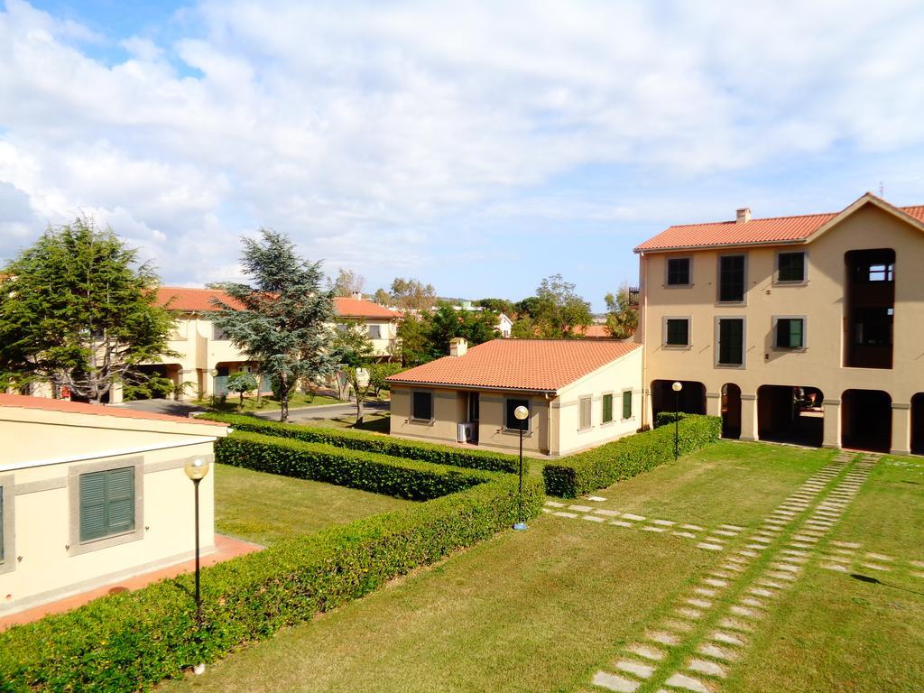 Hotel Baia Del Sole Civitavecchia Kültér fotó